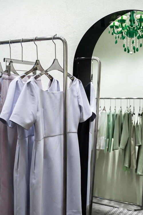 一年一度 南油服裝批發(fā)城 年尾清倉 ,應(yīng)該怎么逛